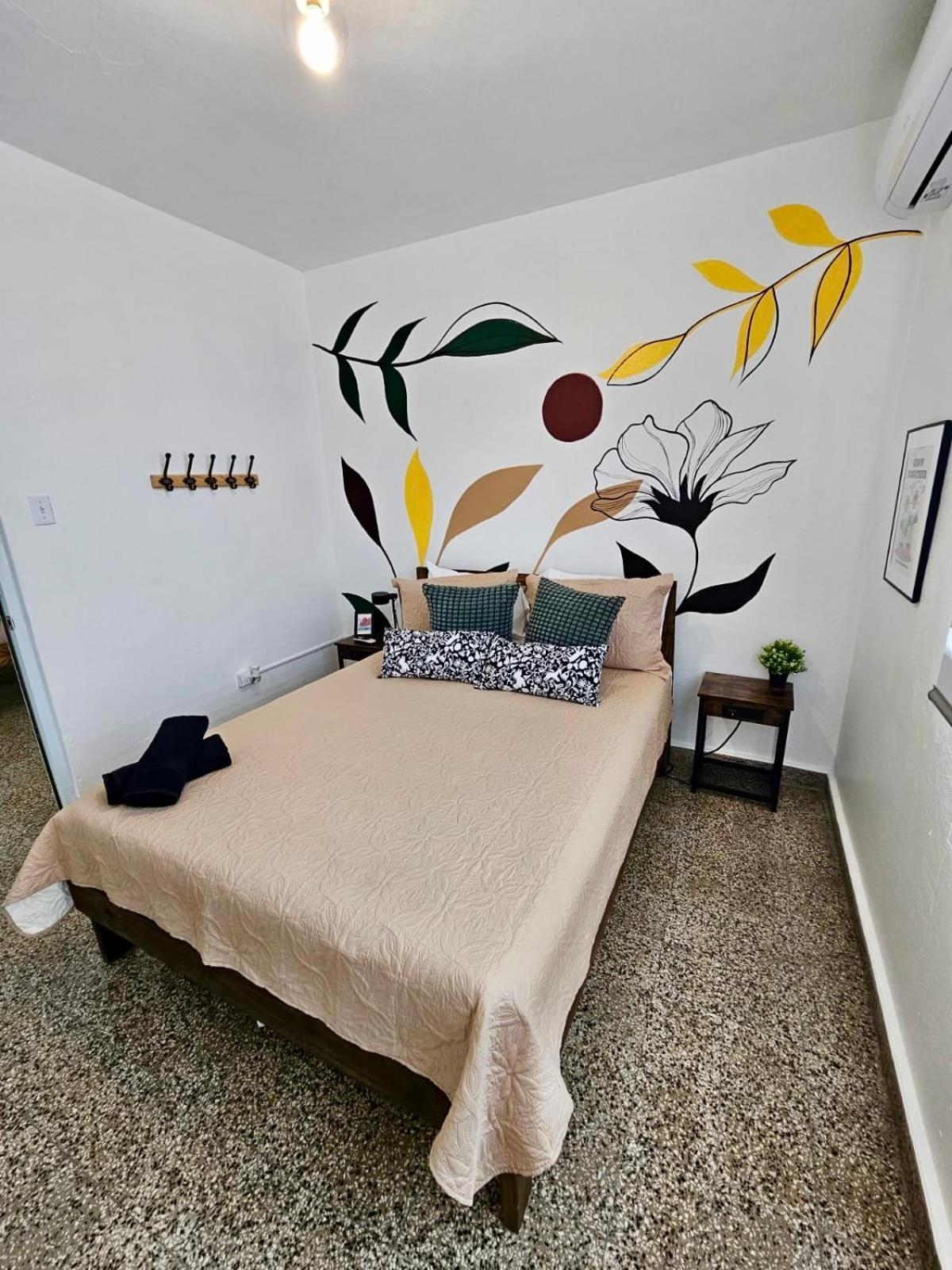 Urban Tropical Oasis In San Juan Apartment Exterior photo